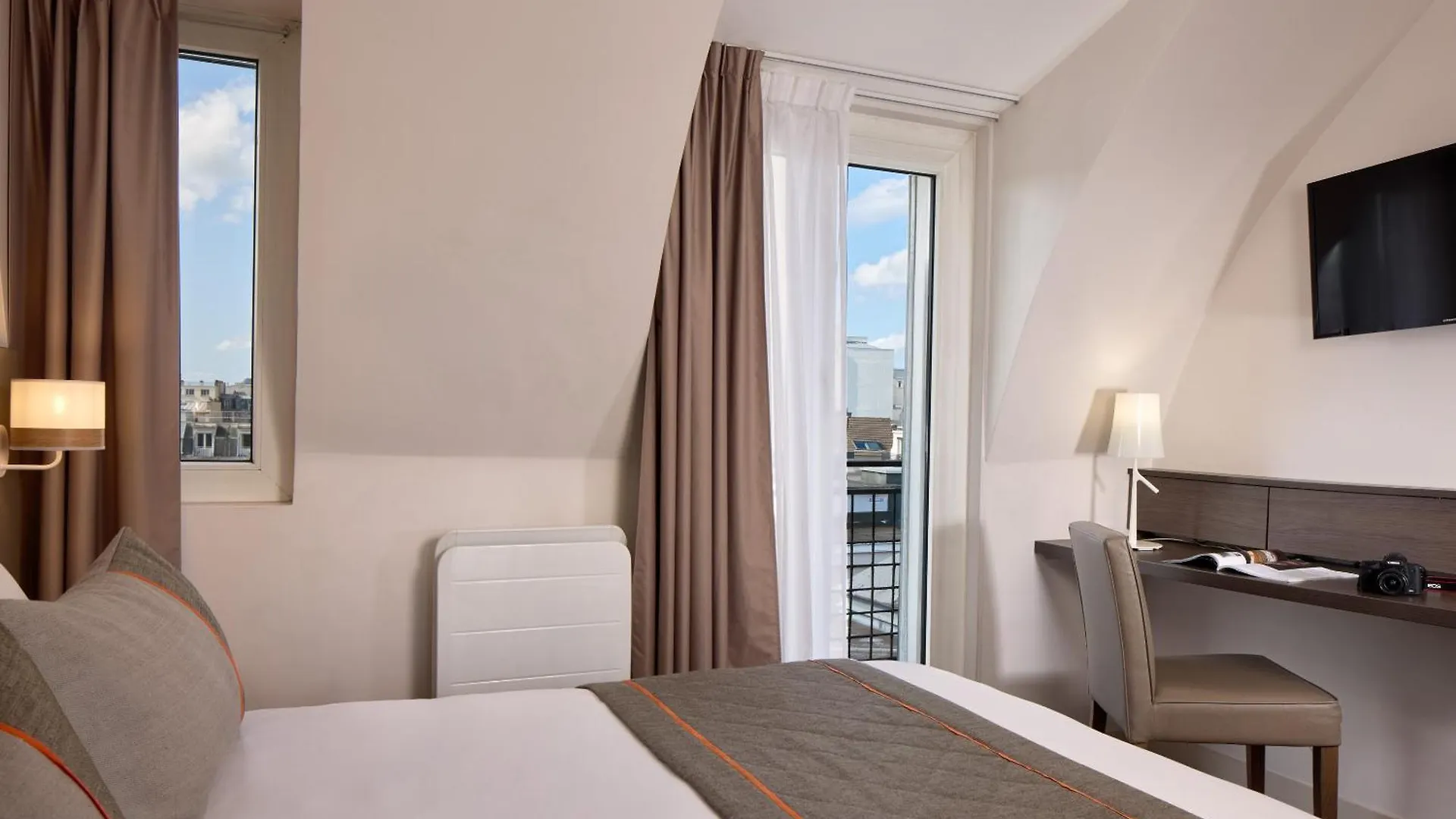 Hotel Timhotel Tour Eiffel Paris