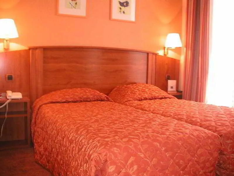 Hotel Timhotel Tour Eiffel Paris