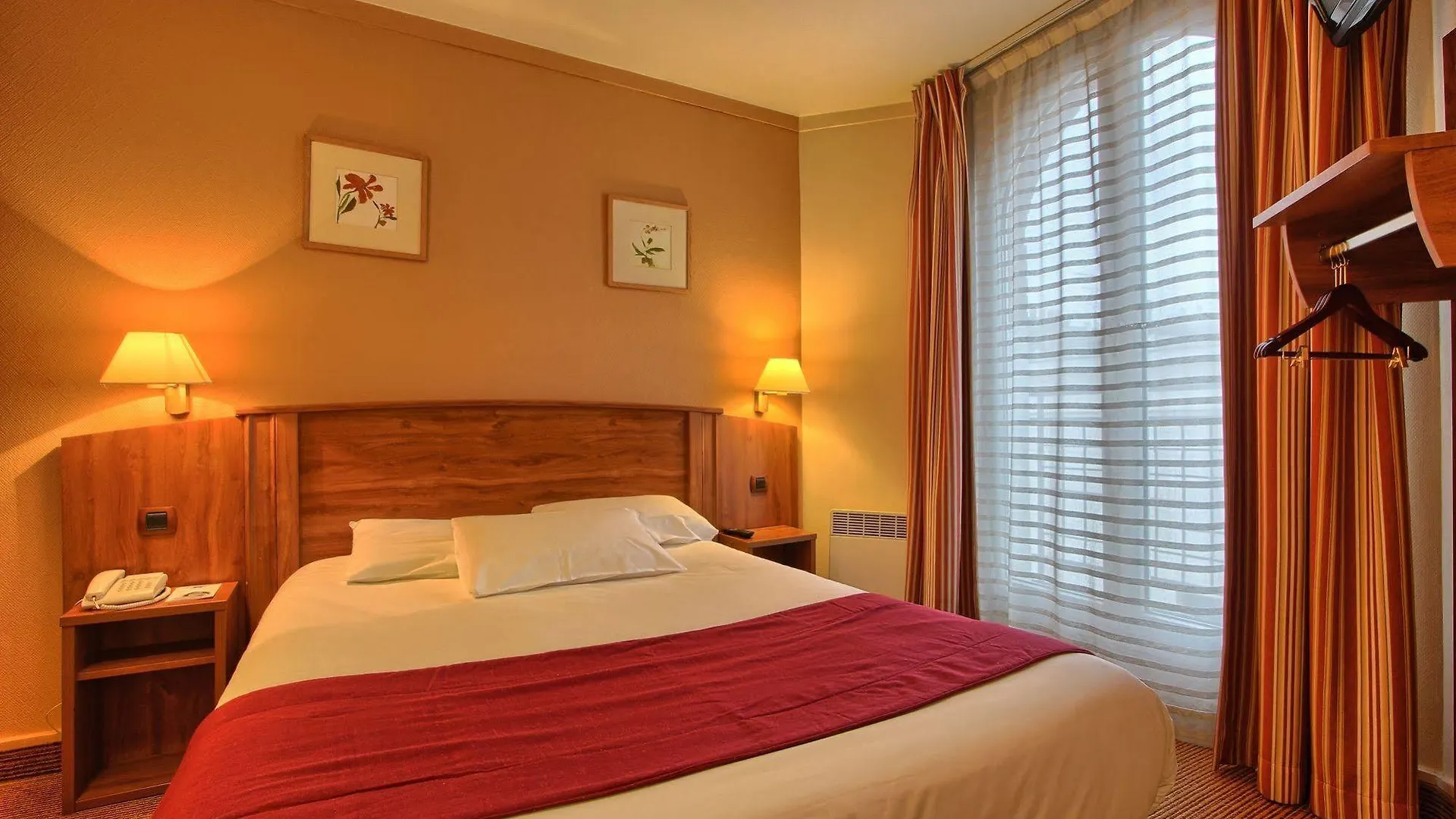 Hotel Timhotel Tour Eiffel Paris