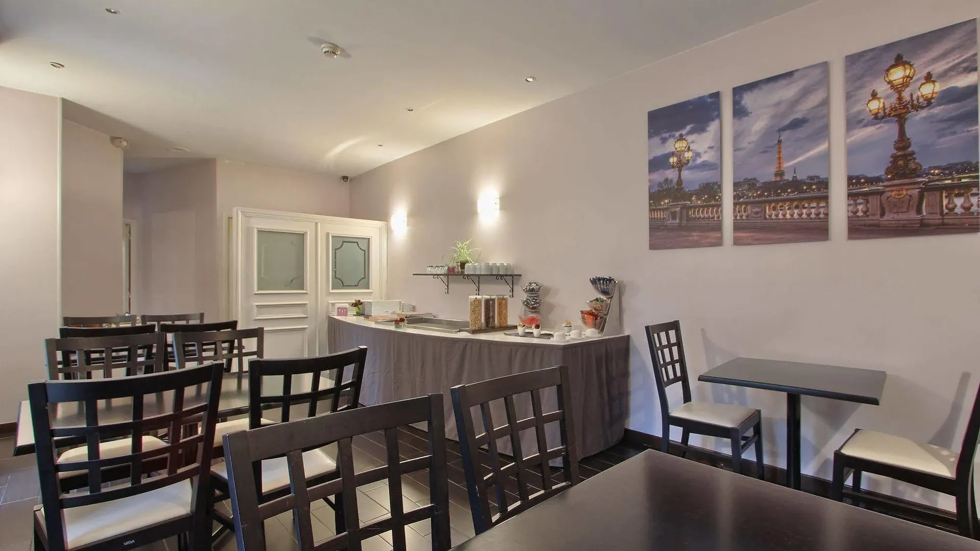 Timhotel Tour Eiffel Parigi 3*,