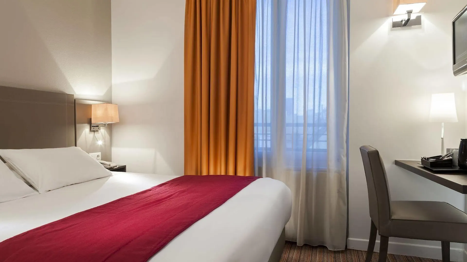 Timhotel Tour Eiffel Paris Otel