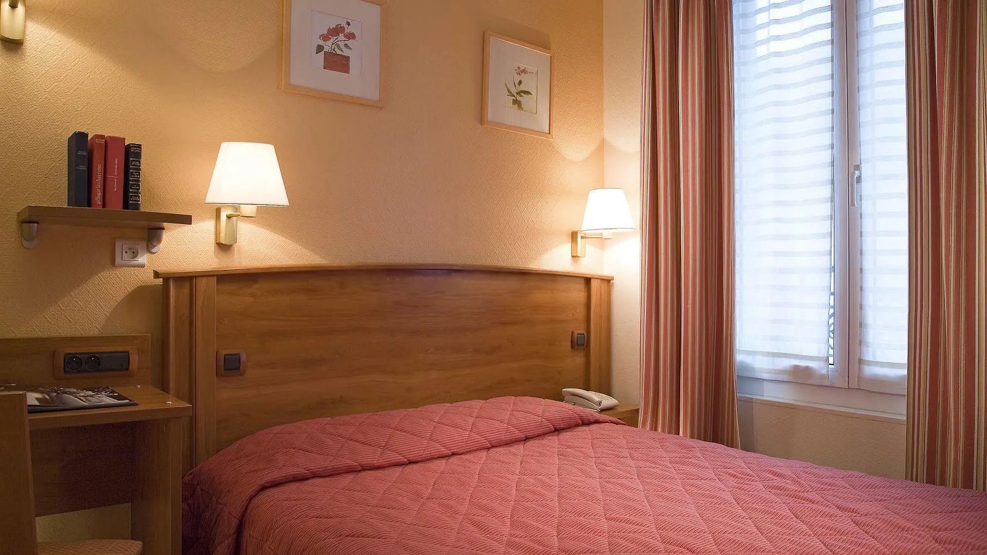 Timhotel Tour Eiffel Paris