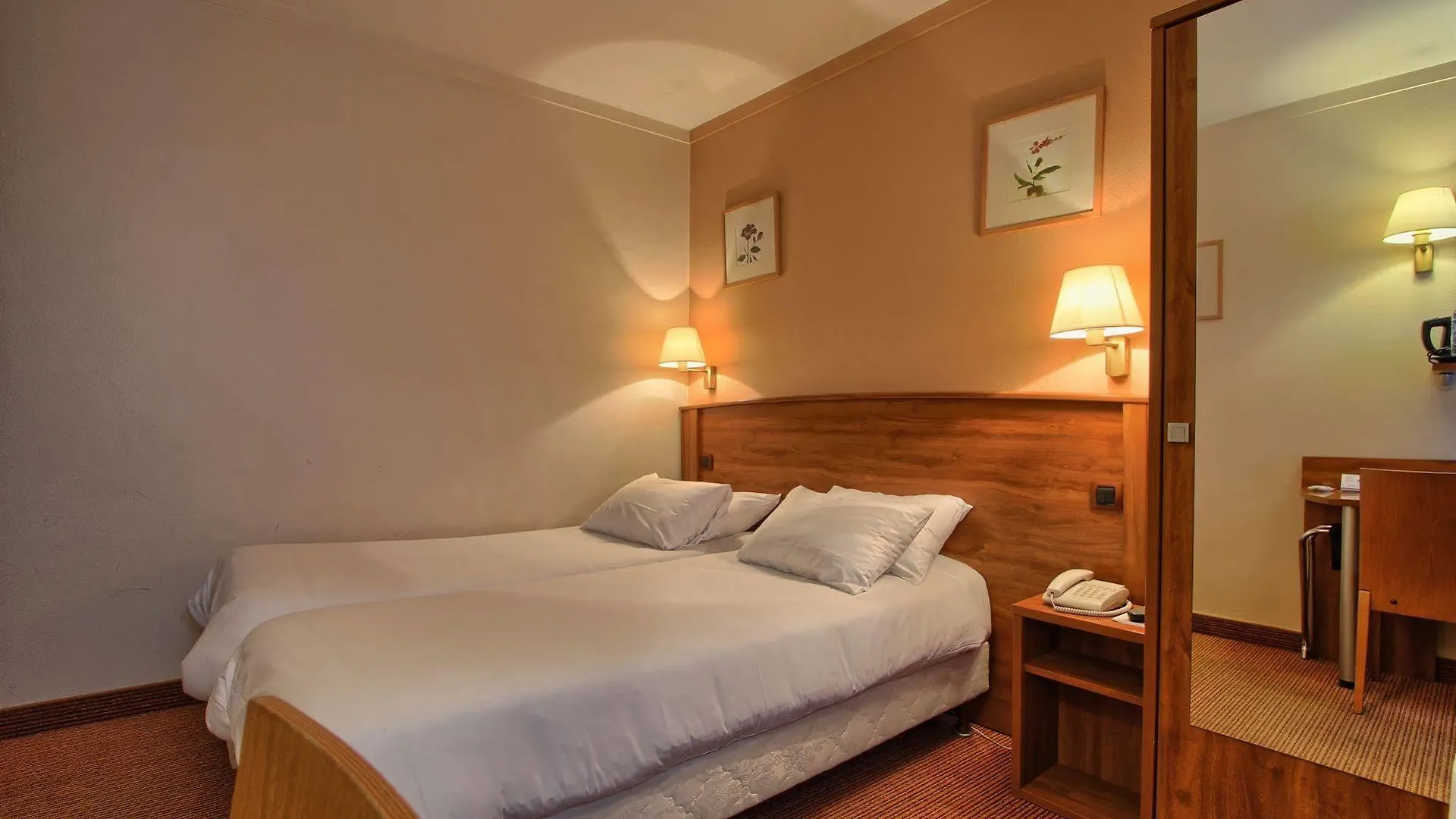 Timhotel Tour Eiffel Paris Otel