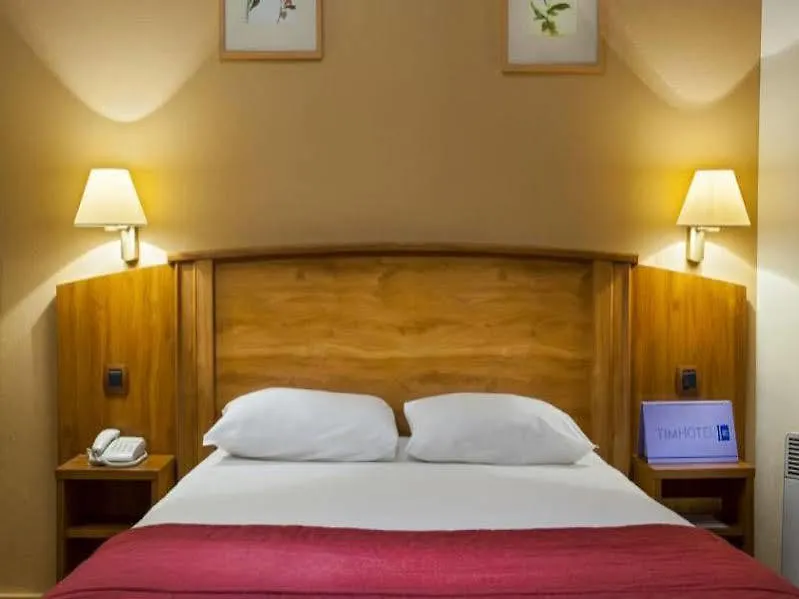Timhotel Tour Eiffel Paris 3*,